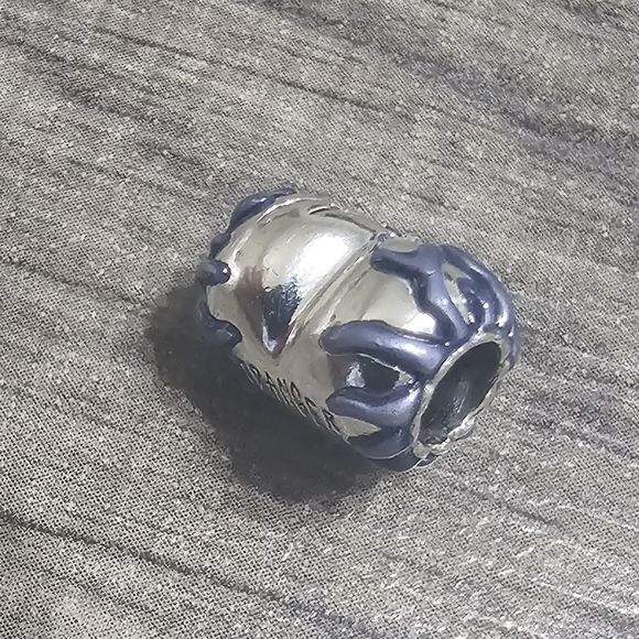 Pandora Stranger Things Glow-in-the-dark Heart Charm - Picture 6 of 10